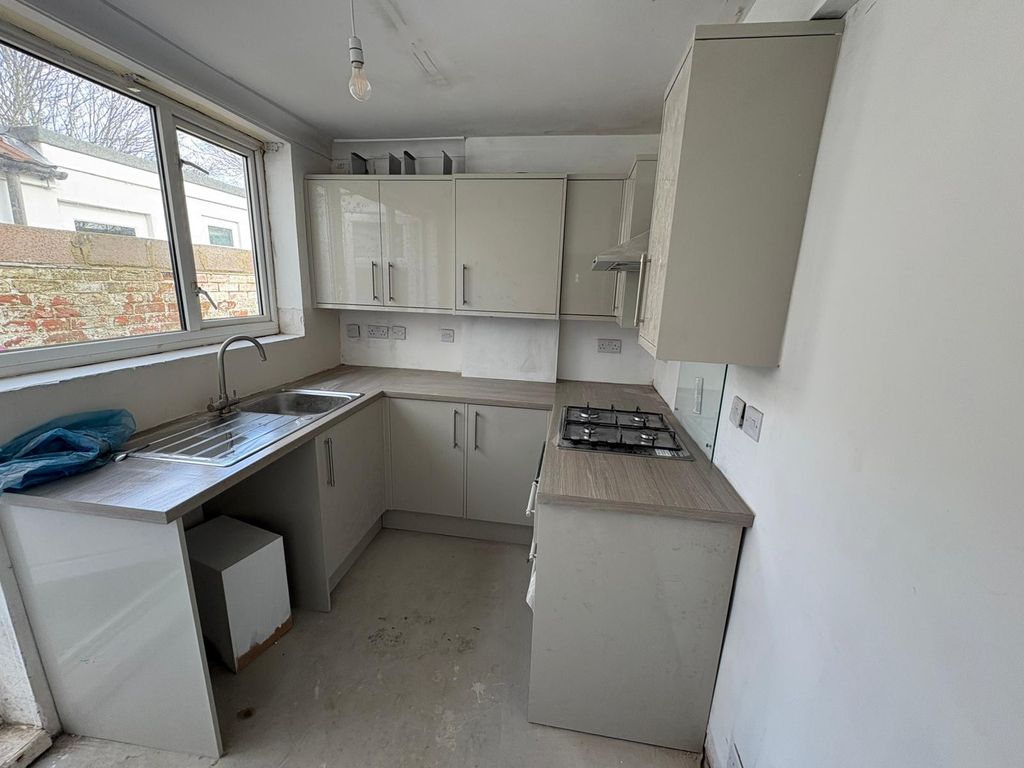 Property photo 3 of 4