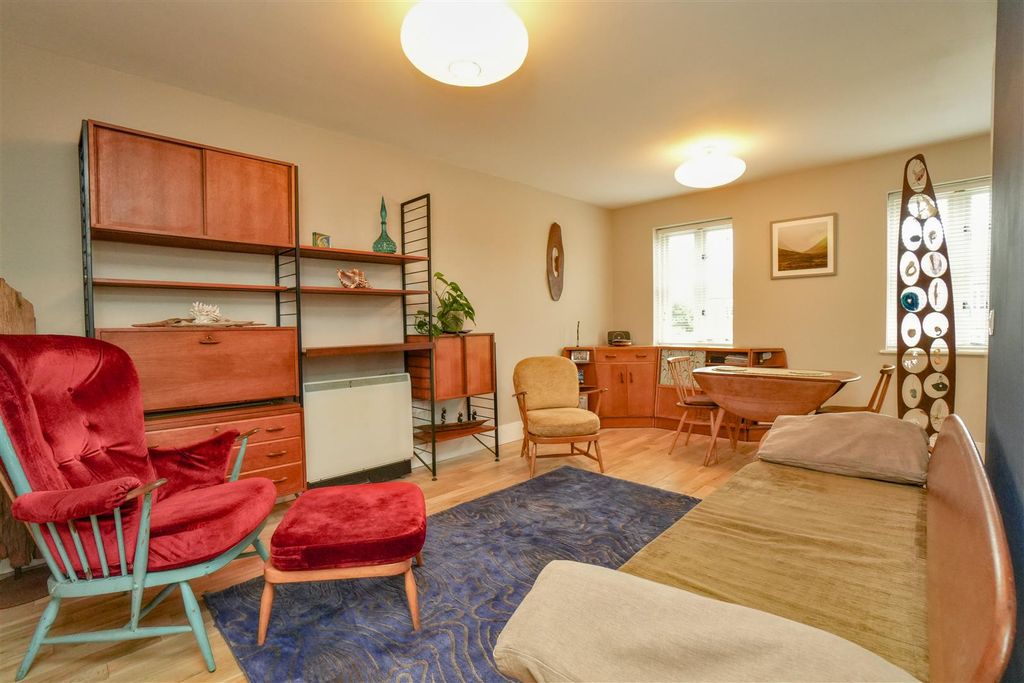Property photo 2 of 10 Living Area