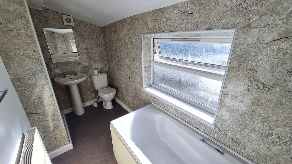 Additional image 5 of 2 bed maisonette to rentEastgate, Aberystwyth SY23