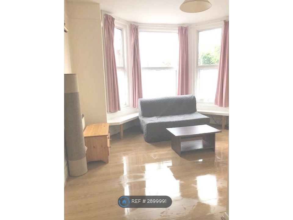 Property photo 2 of 7