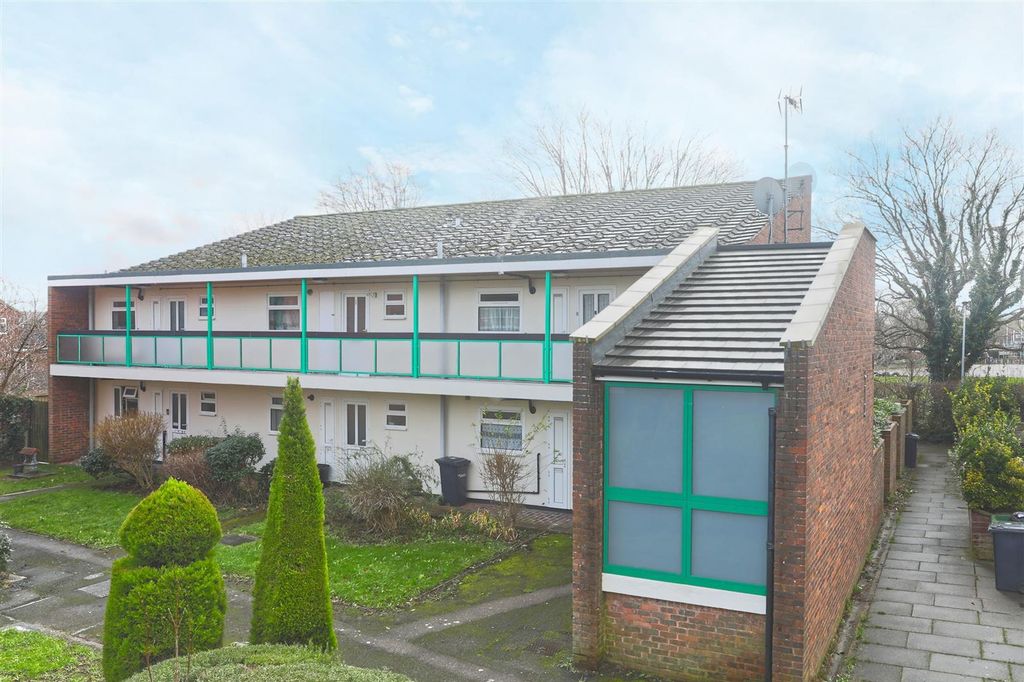Property photo 1 of 6 Front.Jpg