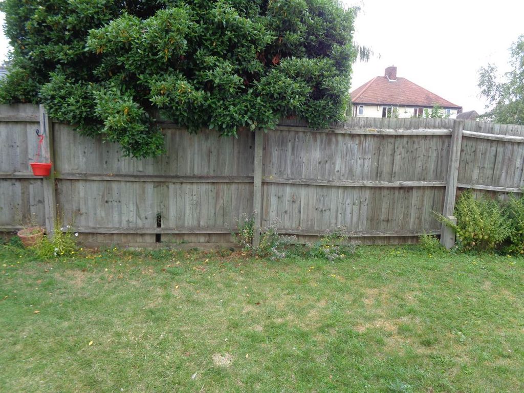 Property photo 3 of 11 Brook Cloise 7 Garden