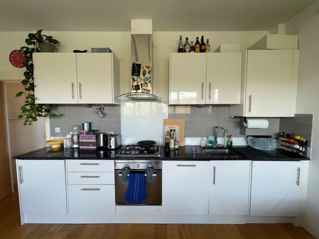 Property photo 3 of 12 Photo 9