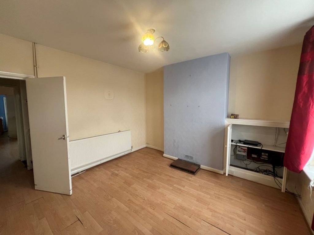 Property photo 3 of 23