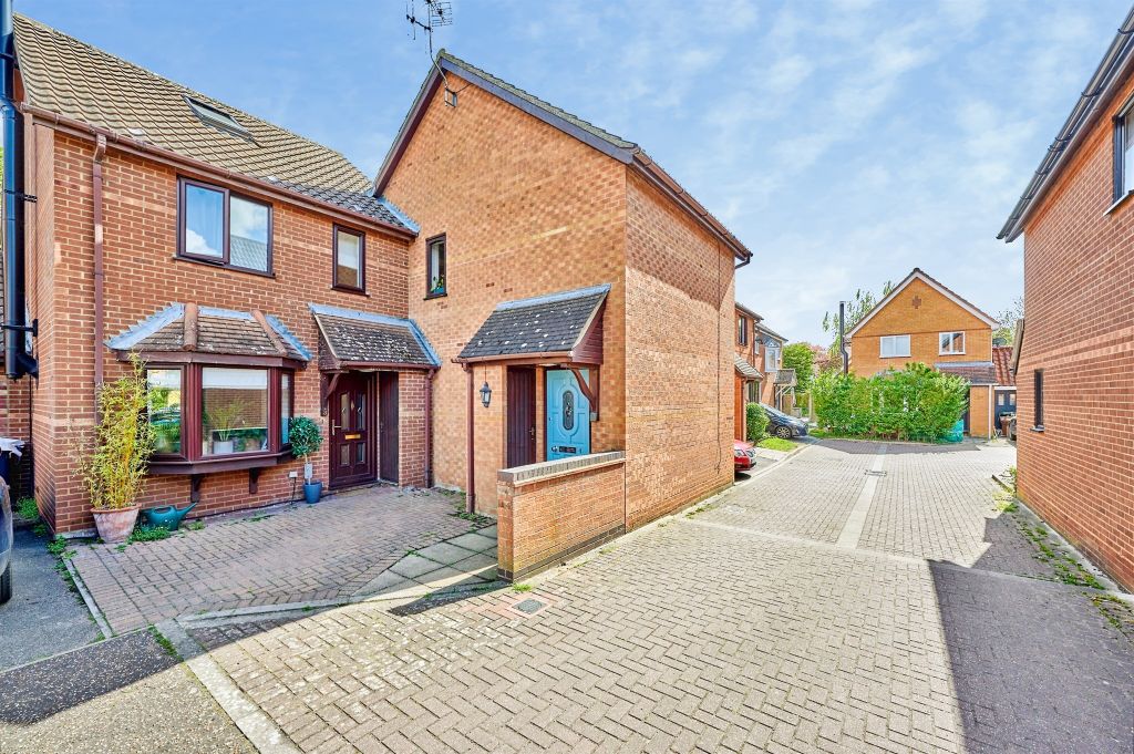 Property photo 1 of 17