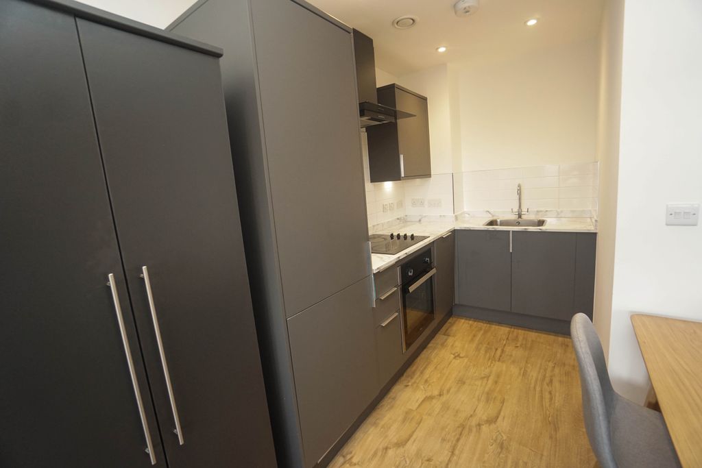 Property photo 3 of 9 Photo 5