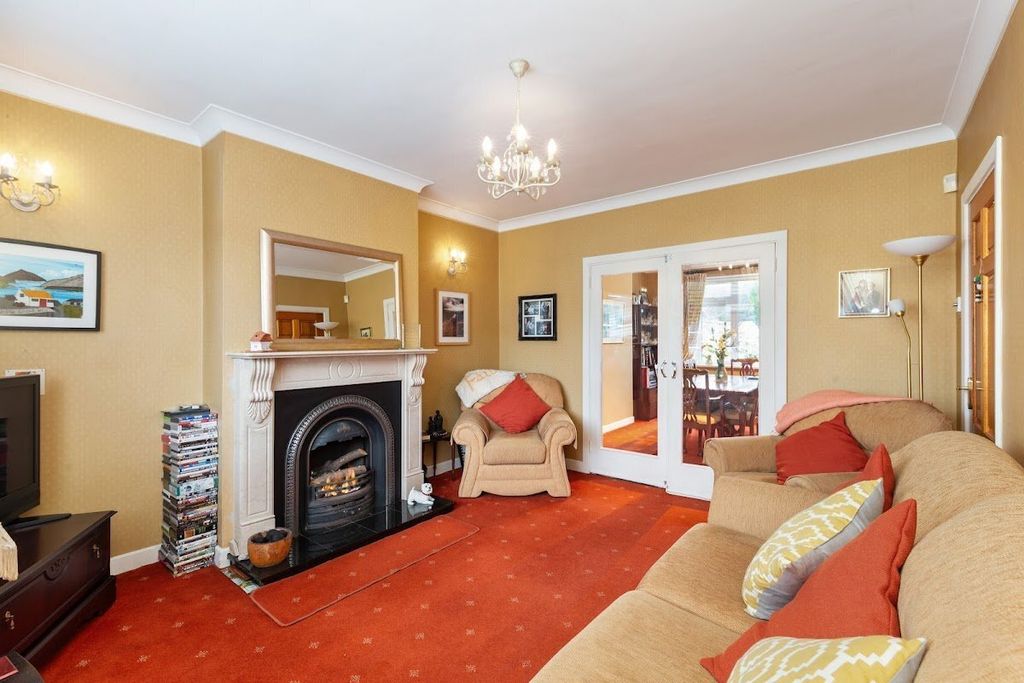 Property photo 3 of 16 Picture No. 10
