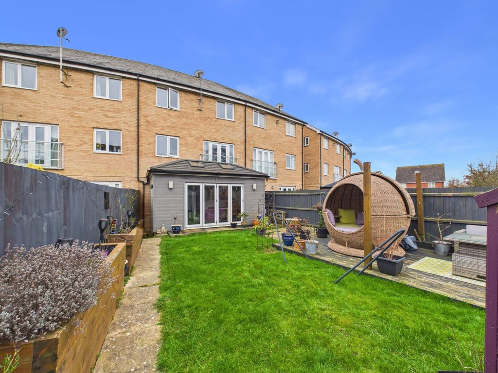 Property photo 3 of 24 Rear Garden