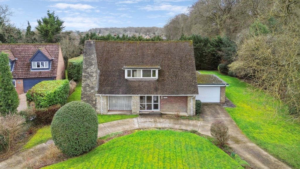 Property photo 1 of 35