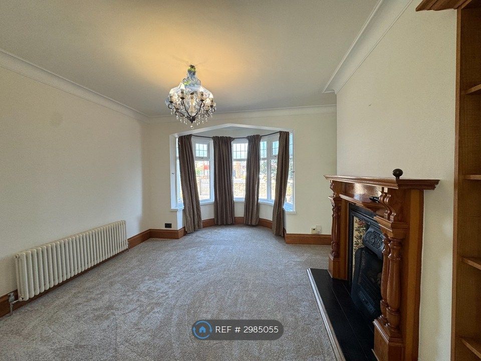 Property photo 3 of 35
