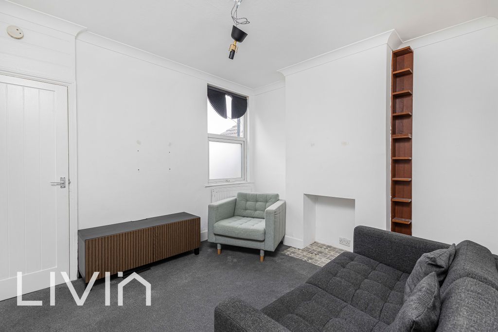 Property photo 3 of 10 025A4994