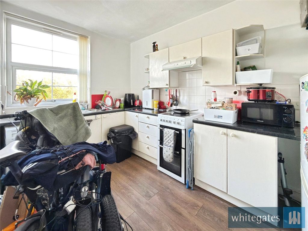 Property photo 3 of 7 Picture No. 04