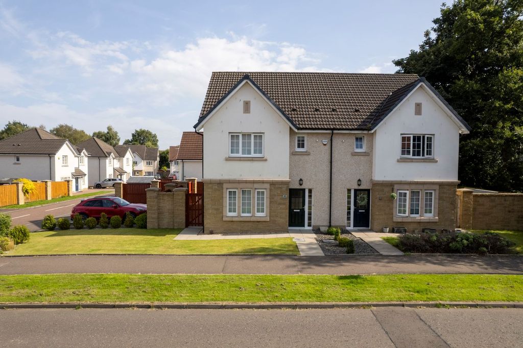 Property photo 1 of 31