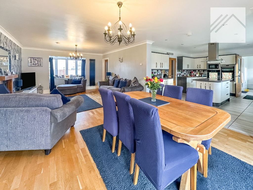 Property photo 3 of 26