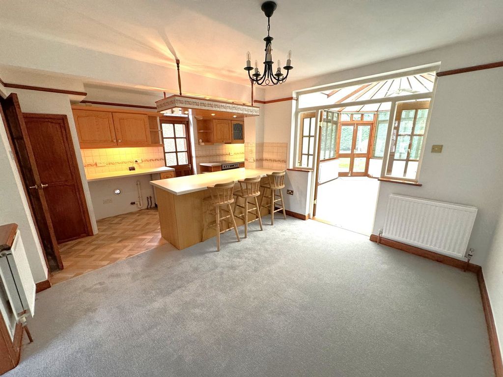 Property photo 3 of 24