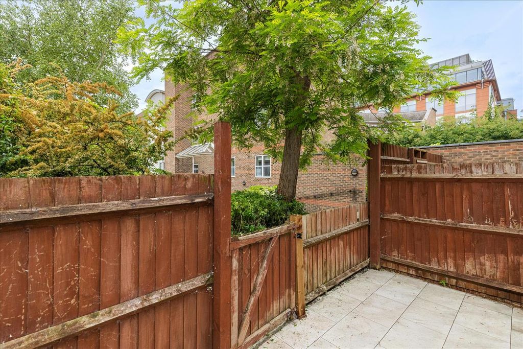 Property photo 2 of 19