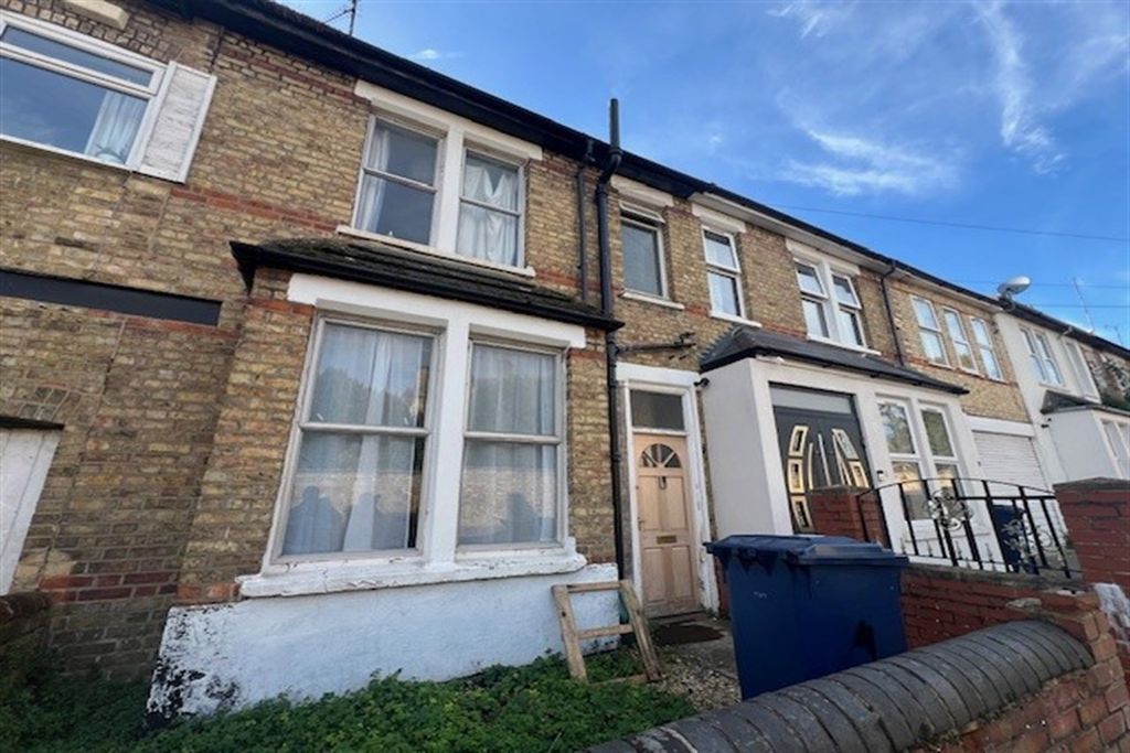 Property photo 1 of 12 (Main)