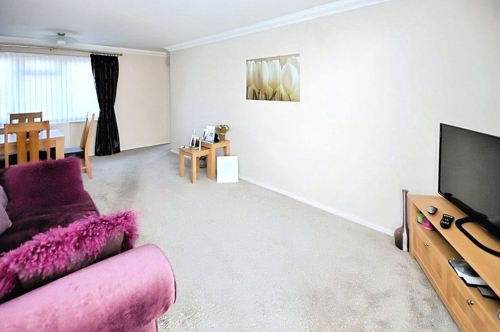Property photo 3 of 7 Picture No. 16