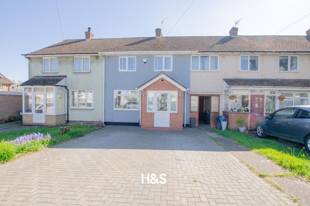 Property photo 1 of 11 32 Hernfield - Front.Jpg