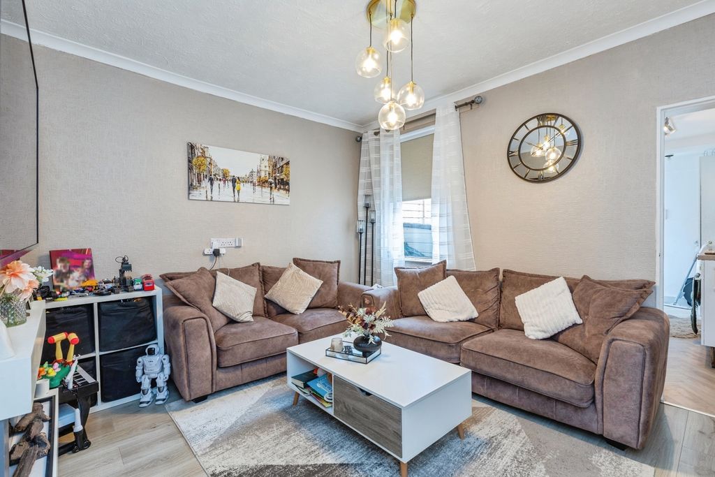 Property photo 2 of 14 Pbox-Img.Jpg