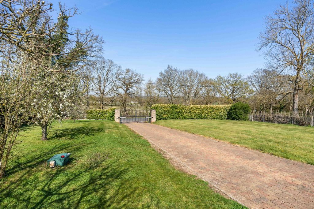 Property photo 2 of 53