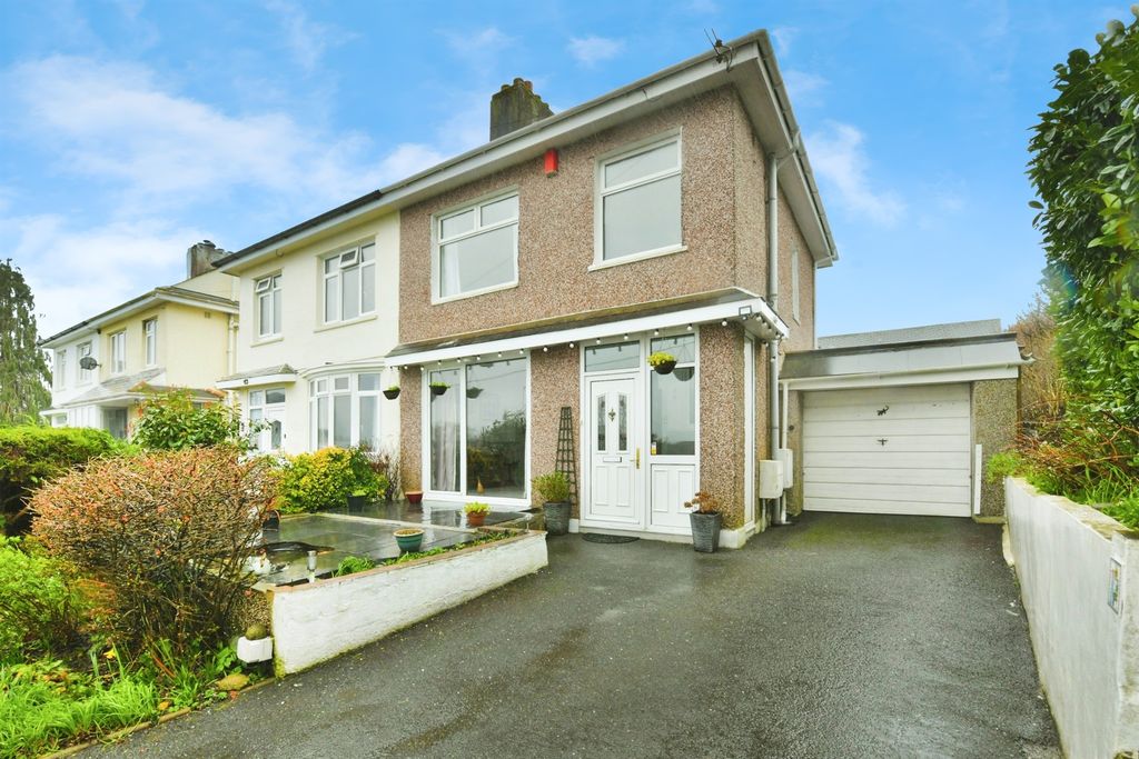 Property photo 2 of 20