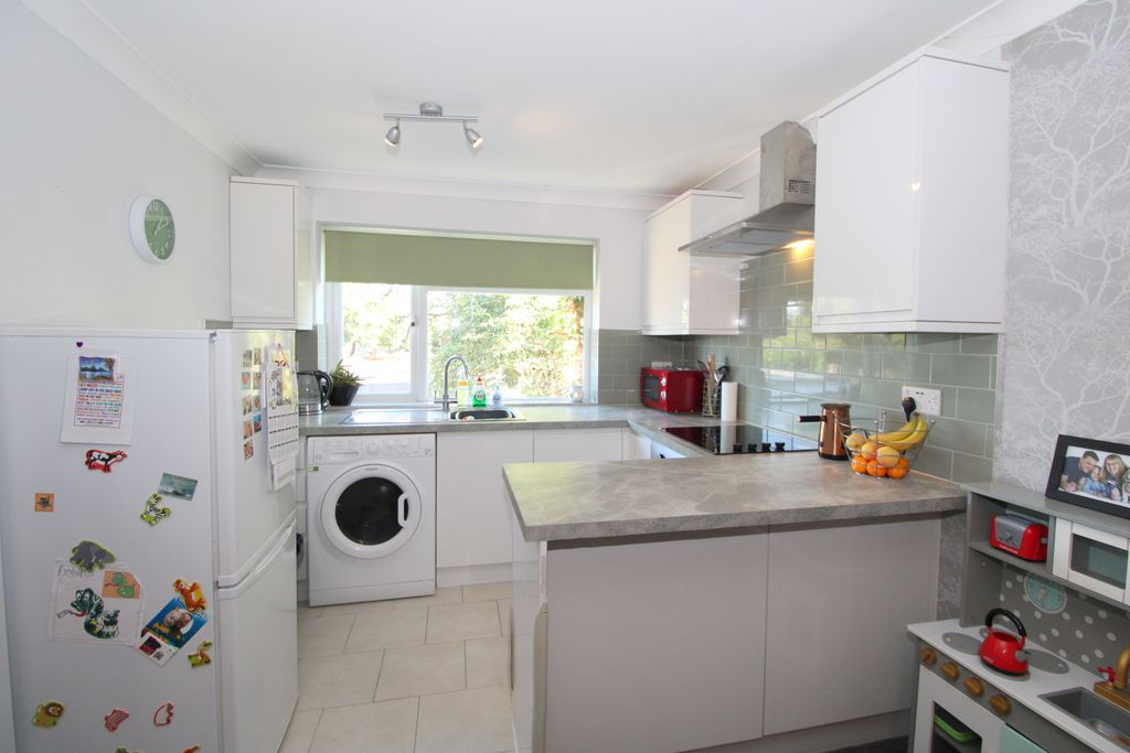 Property photo 3 of 6 Img_8049_2_Original