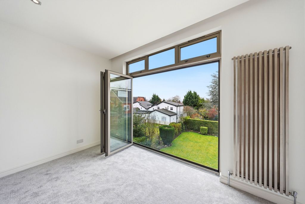 Additional image 28 of 7 bed semi-detached house for saleBroom Lane, Salford M7
