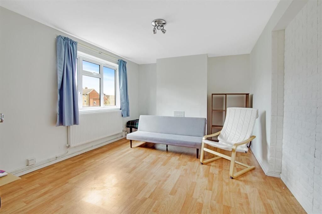 Property photo 2 of 8 111