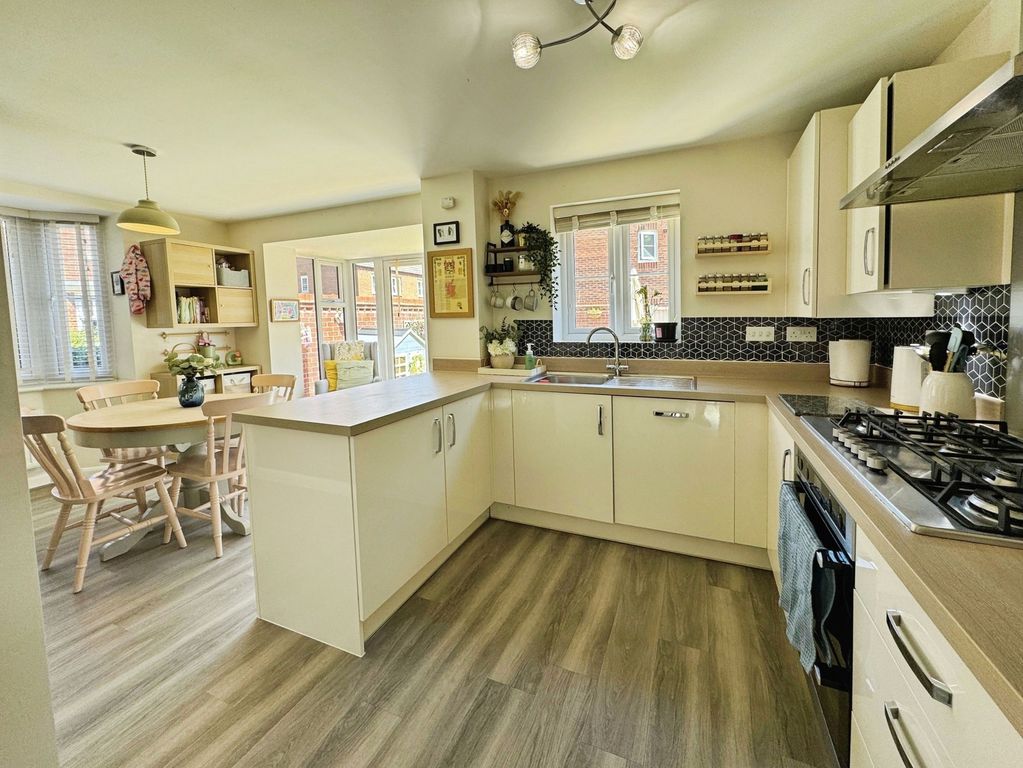 Property photo 2 of 24