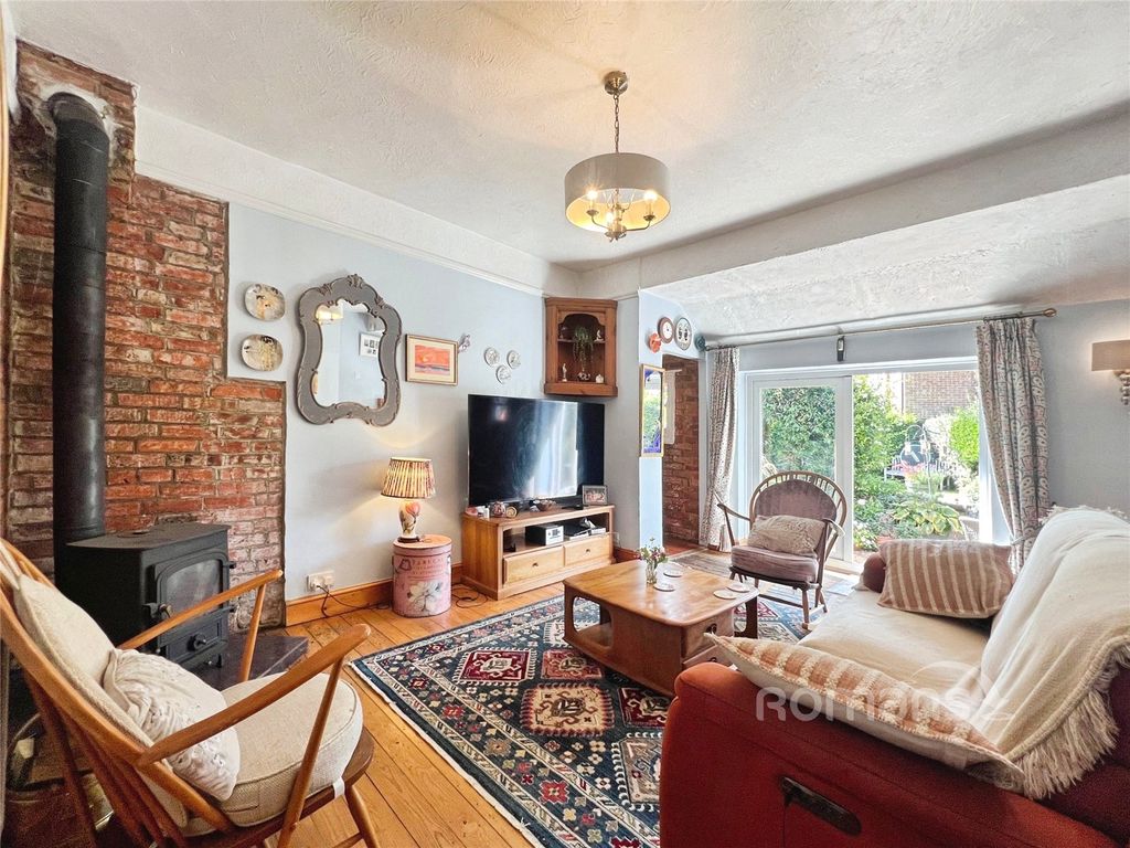 Property photo 3 of 27 Picture No. 15