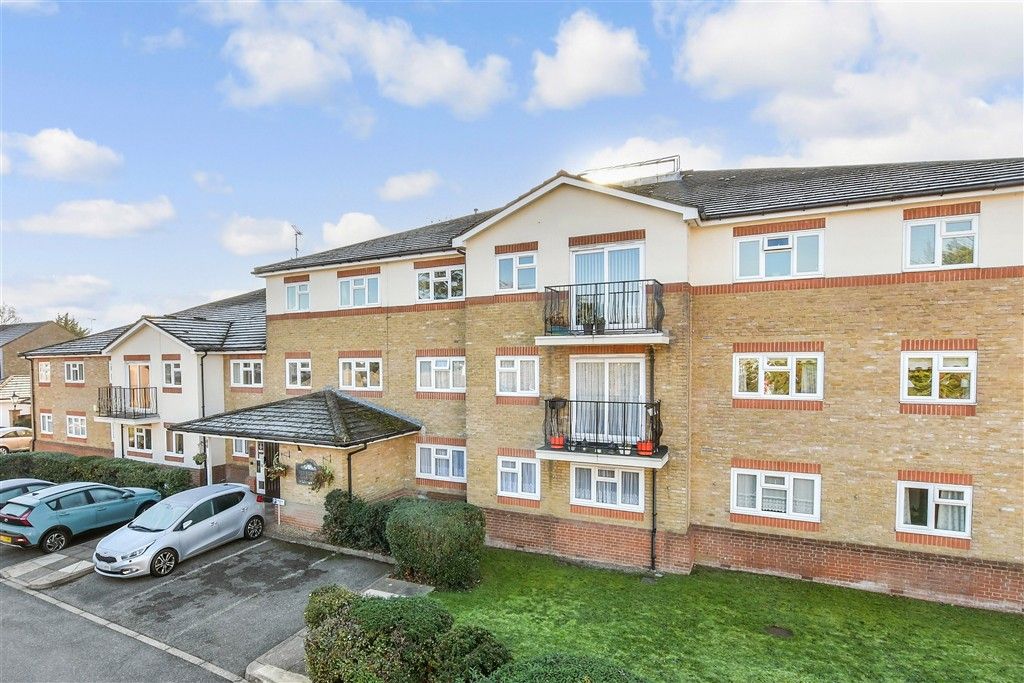 Property photo 2 of 8 External (Web)