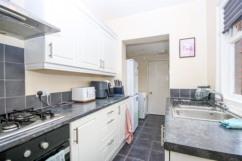 Property photo 3 of 12 8-Img_0421.Jpg