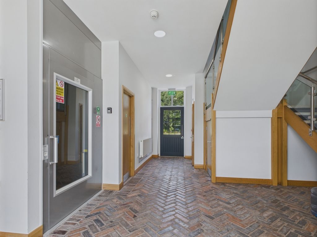 Property photo 3 of 7 Photo 10