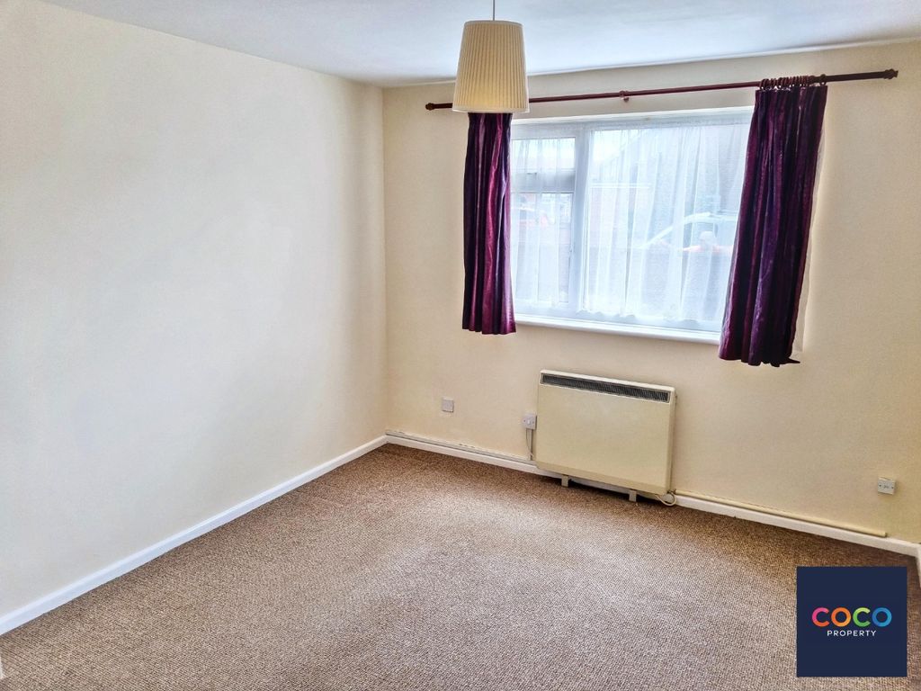 Property photo 3 of 8 5272582