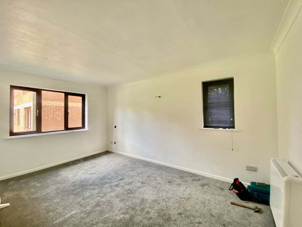 Property photo 3 of 11 Image