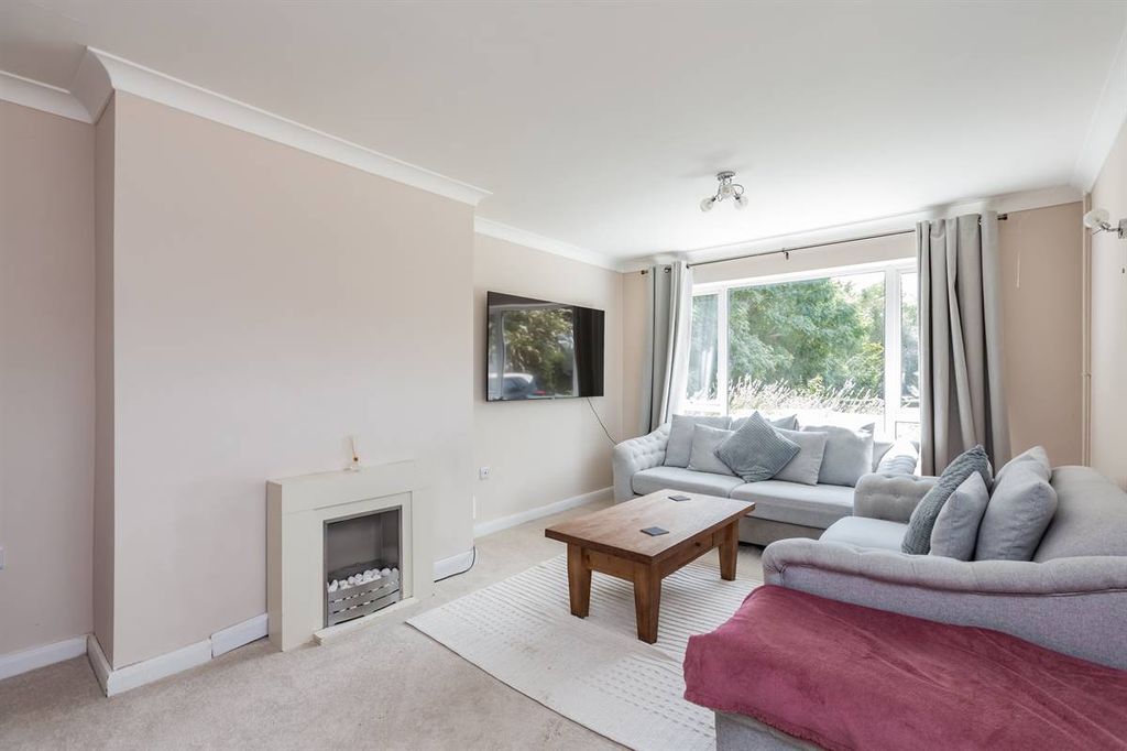 Property photo 2 of 24