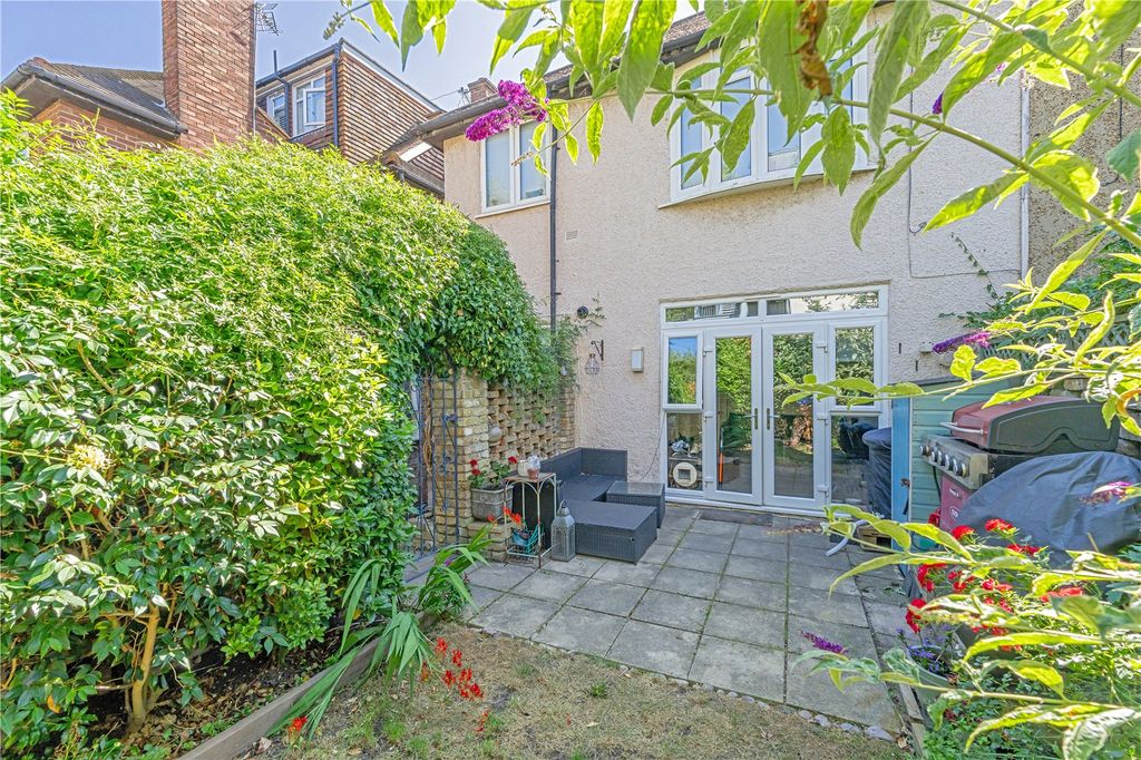 Property photo 1 of 9 Picture No. 11