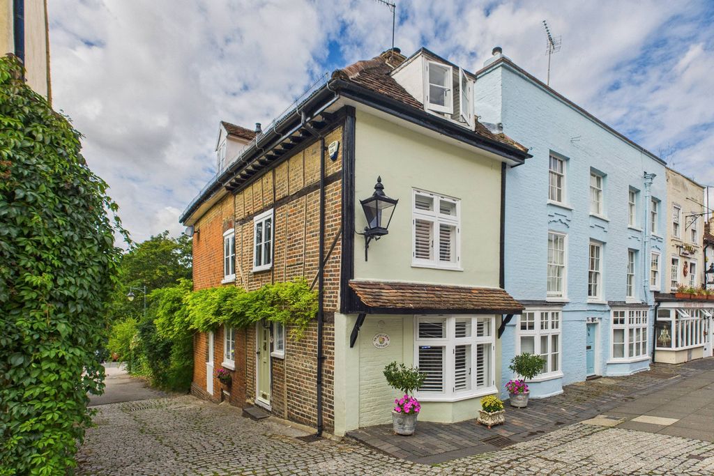 Property photo 1 of 34