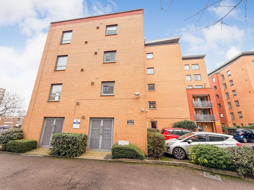 Property photo 1 of 8