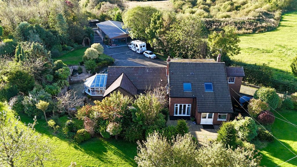 Property photo 2 of 42