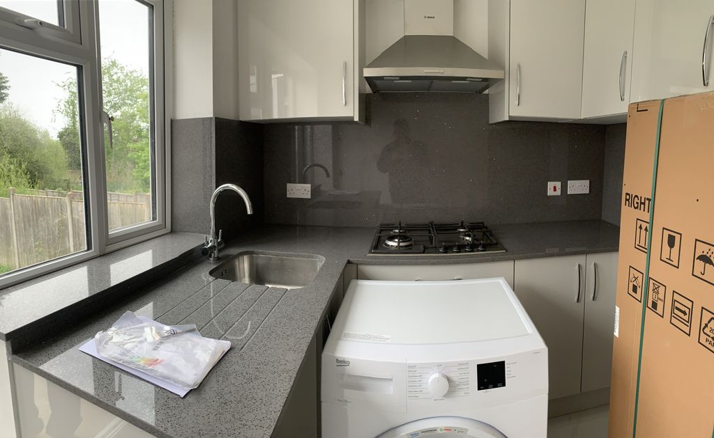 Property photo 3 of 6 Gallery