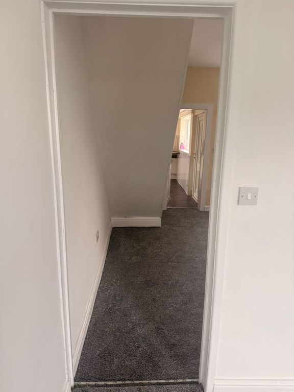 Property photo 3 of 27