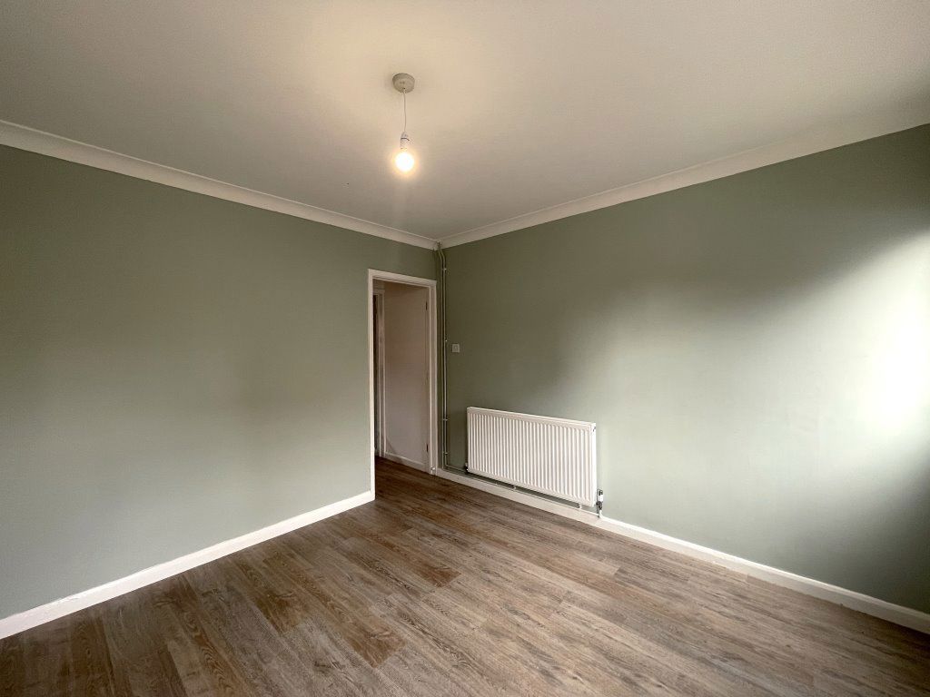 Property photo 3 of 27