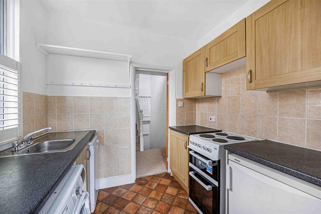 Property photo 3 of 5