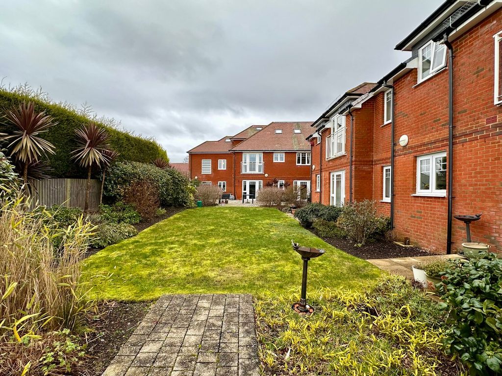 Property photo 2 of 18