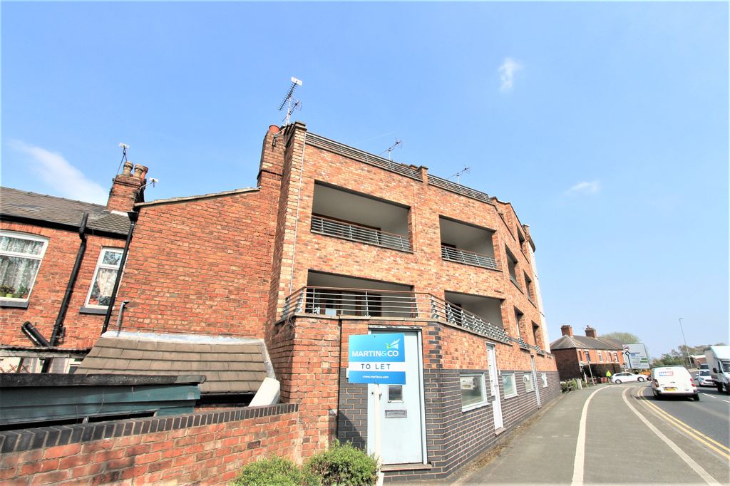 Property photo 1 of 32