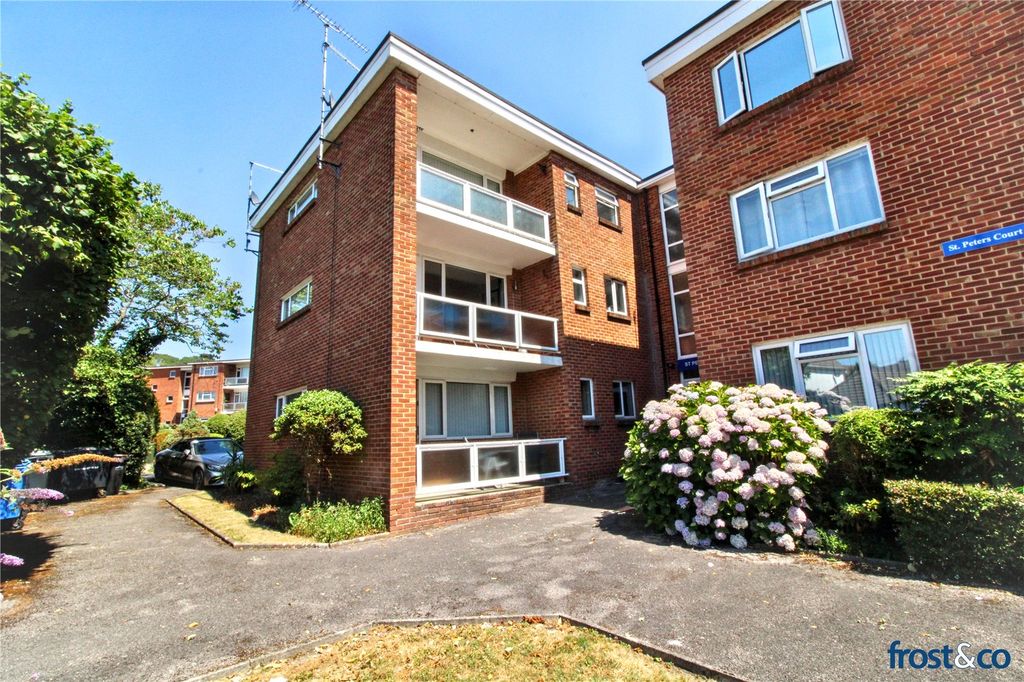 Property photo 1 of 22 St Peters Court