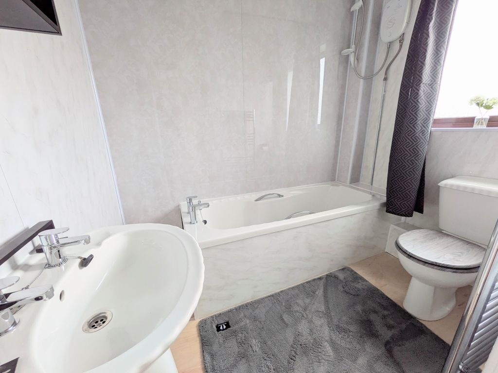 Property photo 3 of 7 1000002835