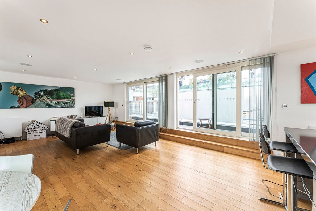 Property photo 2 of 15 Reception Room